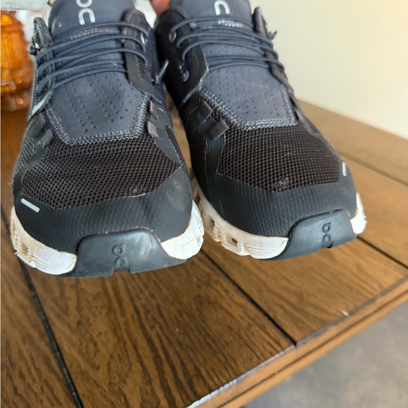 On Cloud 5 Black Women's Running Shoes Size 9.5 - Picture 11 of 14